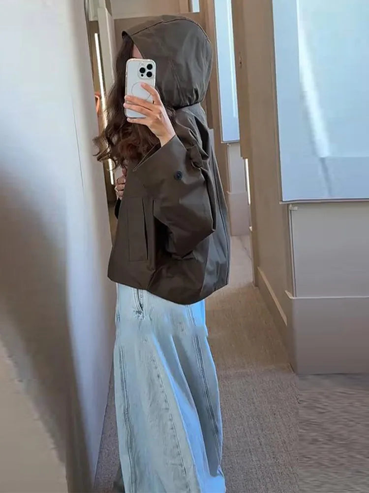 Ella | Minimalistische jas met capuchon