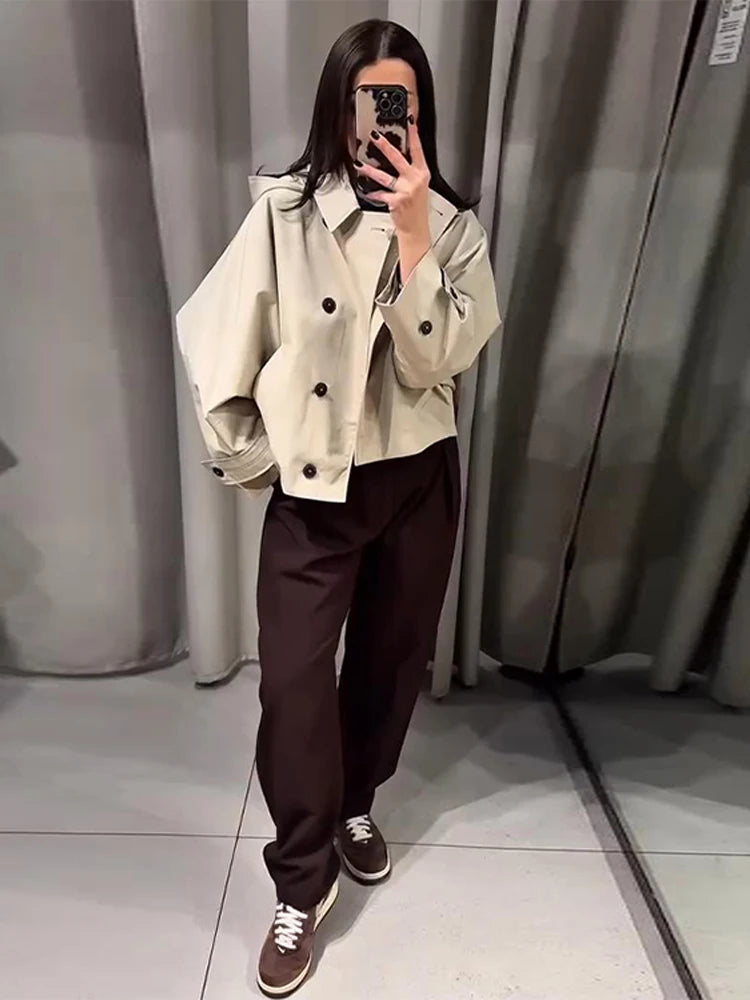 Ella | Minimalistische jas met capuchon