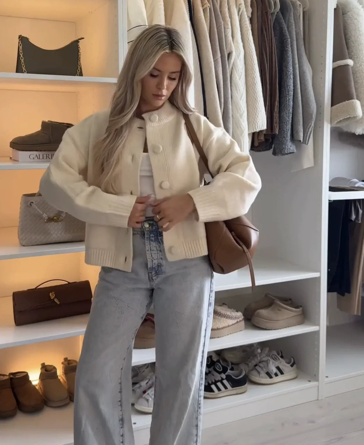 Laura | Gebreid knoopvest